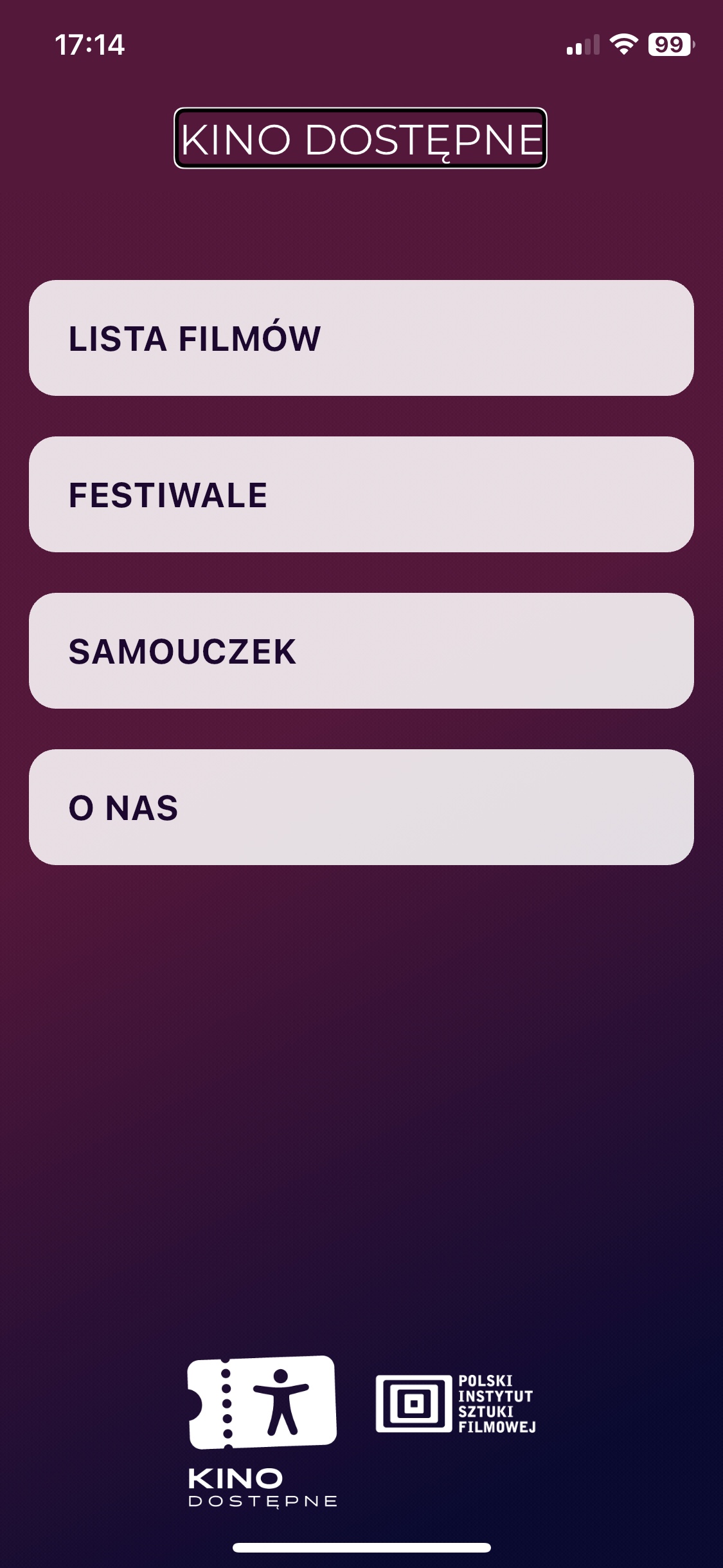 Zrzut ekranu aplikacji “Kino Dostępne”. Na fioletowym tle biały napis “Kino dostępne”. Poniżej cztery białe przyciski. Od góry: Lista filmów, festiwale, samouczek, o nas. Na dole zrzutu ekranu dwa białe logo. Na lewo Kino dostępne. Na prawo Polski Instytut Sztuki filmowej.